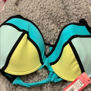 Xhilaration Underwire Bikini Top
